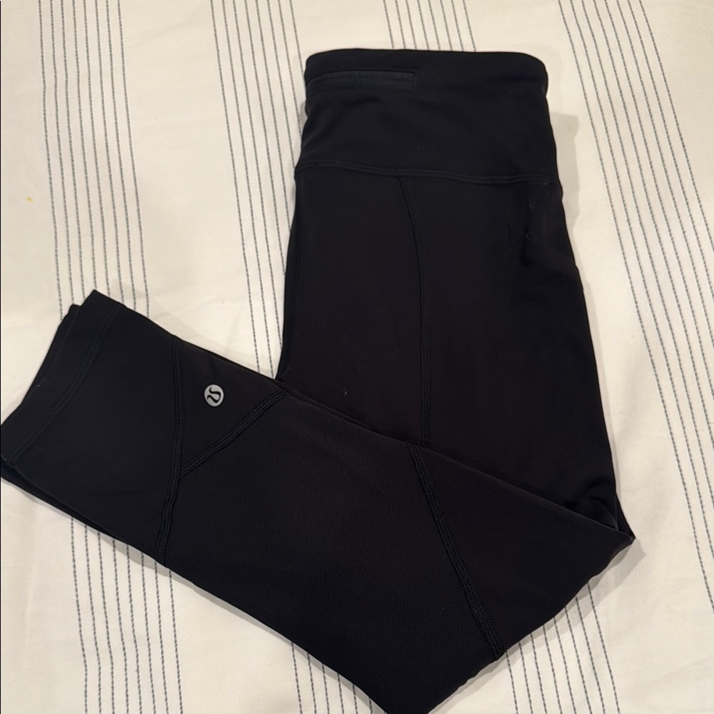 Lululemon Athletica Black Leggings Sleek Performance Fit